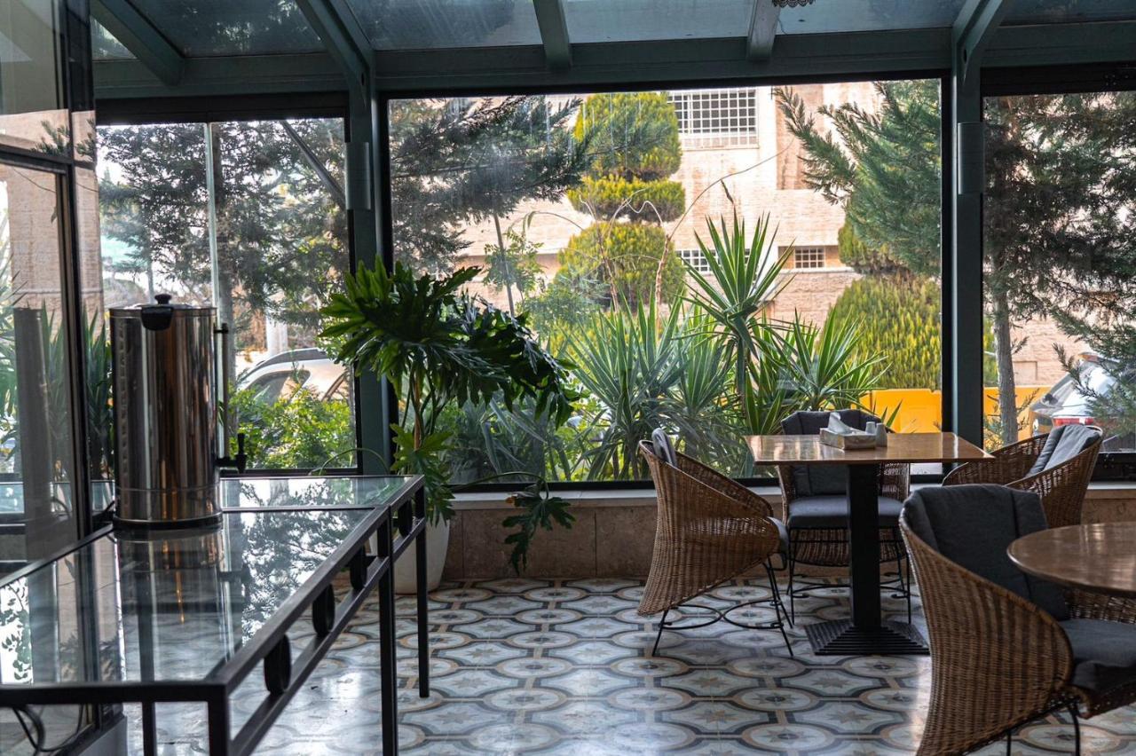 Guest House Hotel Amman By Fhm Exteriör bild