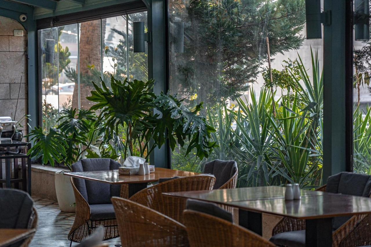 Guest House Hotel Amman By Fhm Exteriör bild